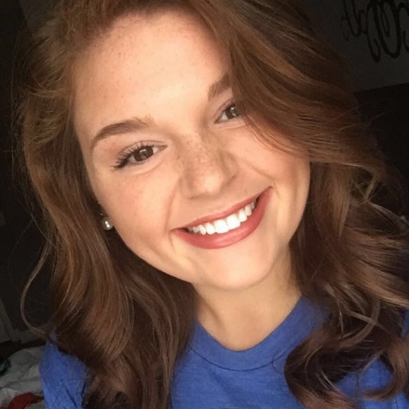 Meet your Posher, Olivia - Picture 1 of 1